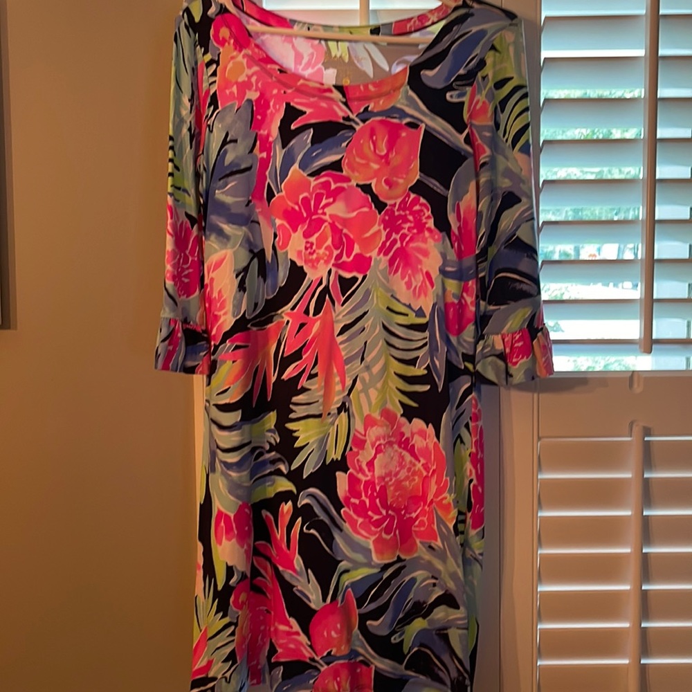 Lilly Pulitzer dress with ruffle sleeve size small